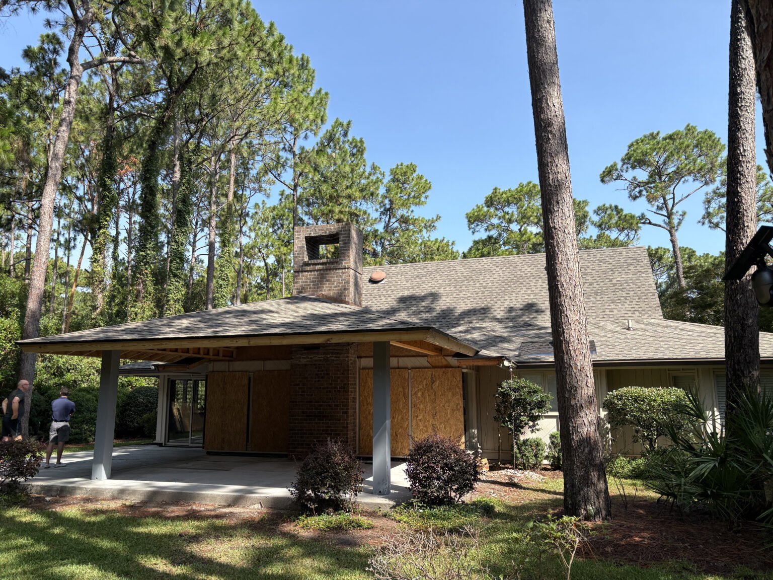 Beautiful brown-toned asphalt shingle roofing in Ridgeland